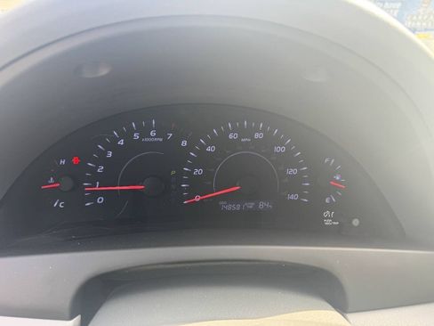 Used 2011 Toyota Camry LE FWD image 8
