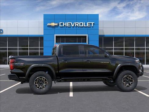 New 2026 Chevrolet Colorado ZR2 w/ Off-Road Front Bumper Package AWD/4WD image 5