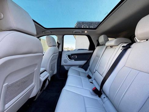 Used 2018 Land Rover Discovery Sport HSE image 13