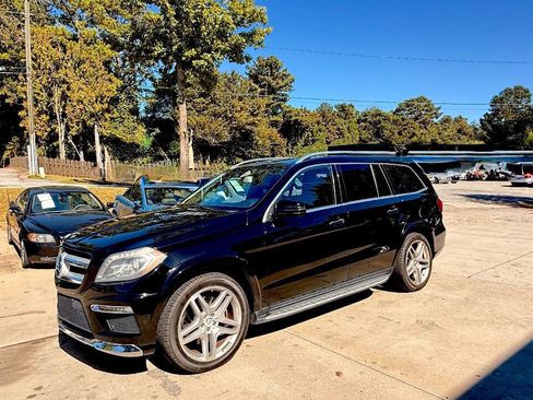 Used 2014 Mercedes-Benz GL 550 4MATIC image 17