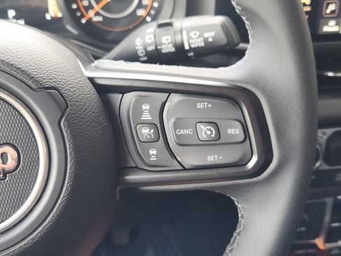 Used 2026 Jeep Wrangler Unlimited Rubicon AWD/4WD image 30