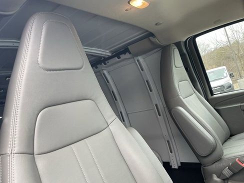 New 2025 Chevrolet Express 2500 Work Van w/ Driver Convenience Package image 29