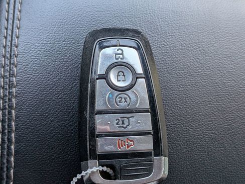 Certified 2023 Ford Explorer Limited image 32