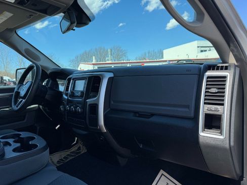 Used 2016 RAM 1500 Classic SLT AWD/4WD image 19