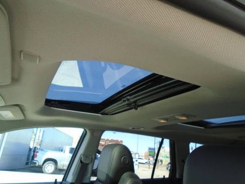 Used 2017 Buick Enclave Leather w/ Enclave Sport Touring Edition image 17