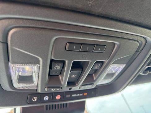 Used 2025 GMC Sierra 2500 Denali Ultimate AWD/4WD image 25