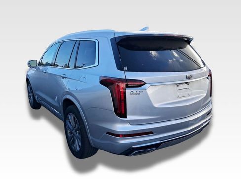 Used 2020 Cadillac XT6 Premium Luxury image 3