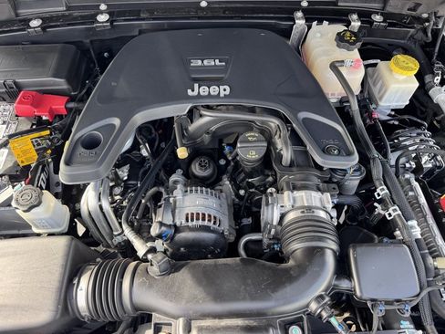 Used 2021 Jeep Gladiator Overland w/ Popular Equipment Package image 34