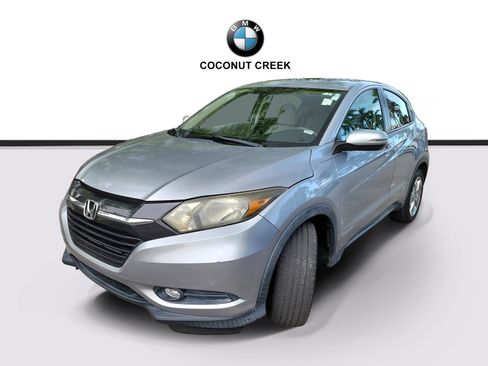 Used 2017 Honda HR-V EX image 3