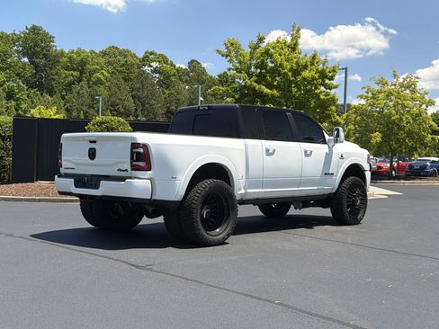 Used 2024 RAM 3500 Limited AWD/4WD image 3