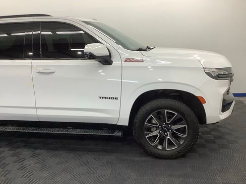 Used 2021 Chevrolet Tahoe Z71 w/ Luxury Package AWD/4WD image 28