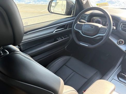 New 2026 Jeep Grand Wagoneer 4WD w/ Premium Group I image 35