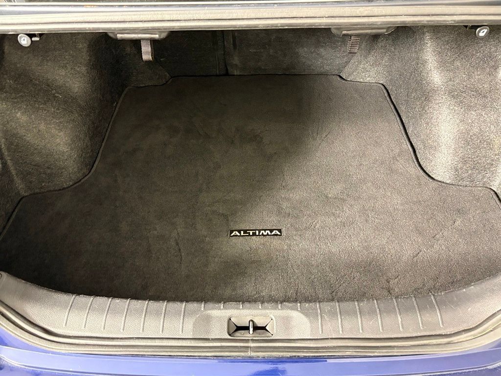 Used 2024 Nissan Altima 2.5 SR FWD image 40