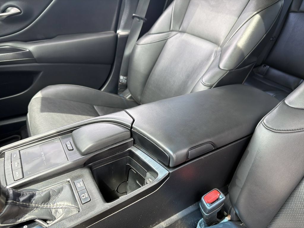 Used 2021 Lexus ES 300h FWD image 22