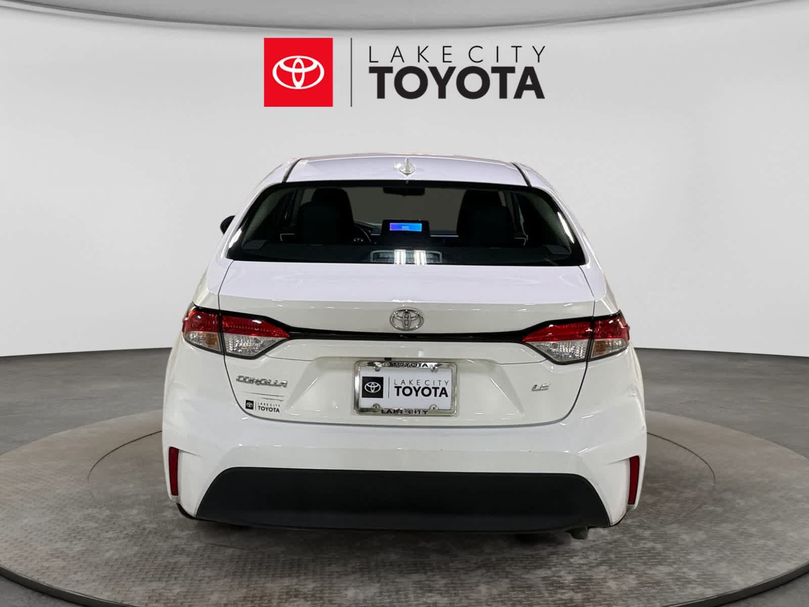 Used 2025 Toyota Corolla LE FWD image 7