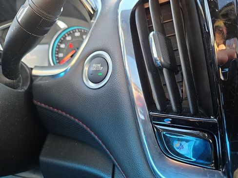 Used 2023 Chevrolet Traverse RS w/ LPO, Floor Liner Package image 29