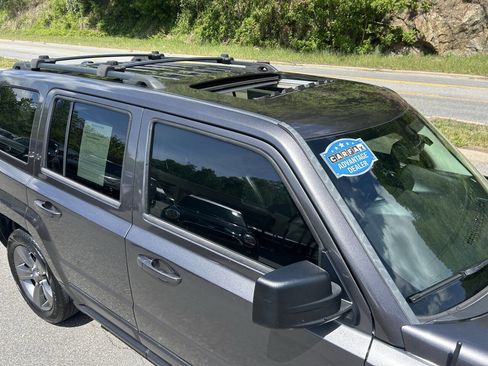 Used 2015 Jeep Patriot High Altitude AWD/4WD image 28