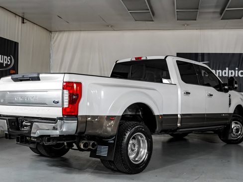 Used 2017 Ford F350 King Ranch w/ King Ranch Ultimate Package AWD/4WD image 8