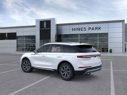 New 2026 Lincoln Corsair Premiere image 4