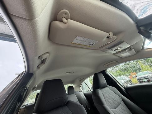 Used 2021 Toyota Corolla LE FWD image 27