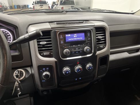 Used 2015 RAM 1500 Tradesman w/ Popular Equipment Group AWD/4WD image 28