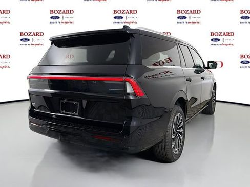 New 2026 Lincoln Navigator L Black Label AWD/4WD image 8