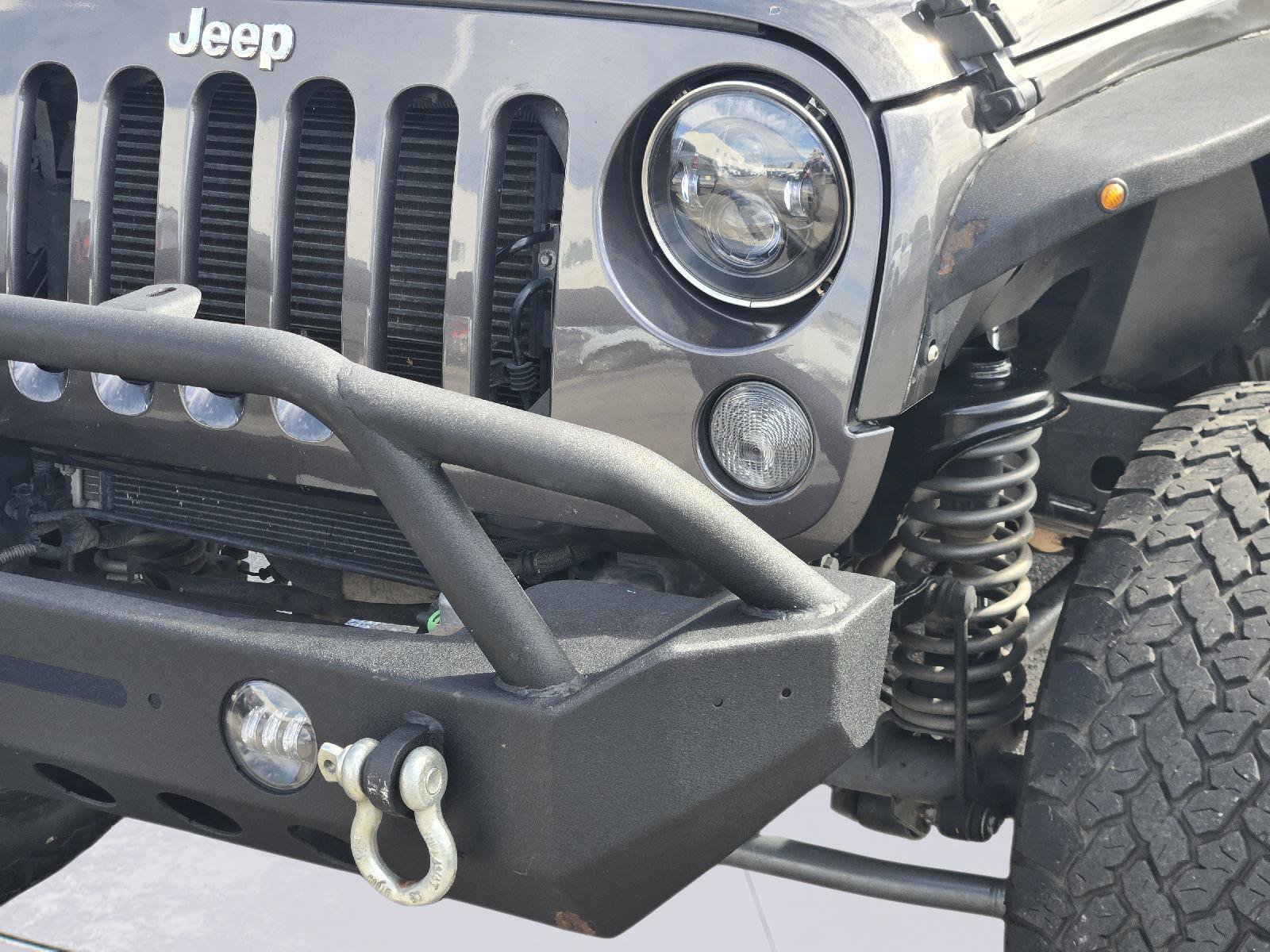 Used 2017 Jeep Wrangler Unlimited Sport w/ Connectivity Group AWD/4WD image 10