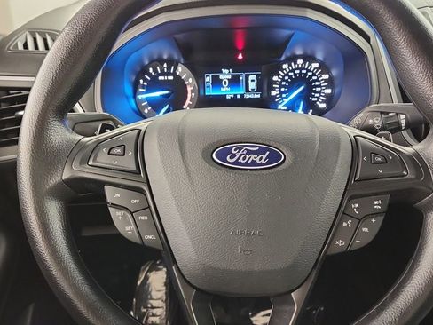 Used 2017 Ford Edge SE image 11