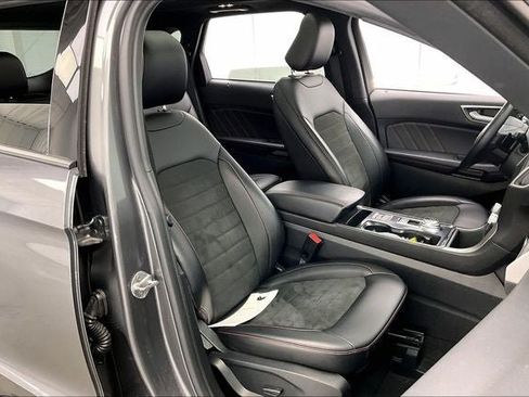 Used 2021 Ford Edge ST-Line w/ Class II Trailer Tow Package AWD/4WD image 7