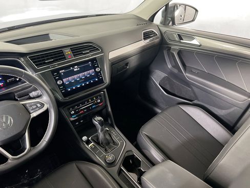 Used 2022 Volkswagen Tiguan SE image 23