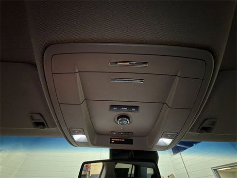 Used 2019 GMC Yukon SLE w/ SLE Value Package image 22