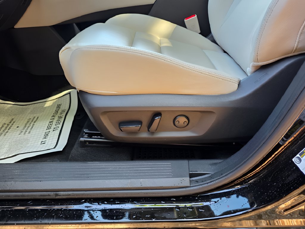 Used 2023 Nissan Rogue SL AWD/4WD image 18