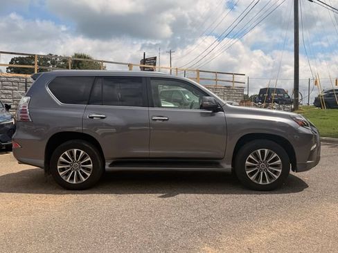 Used 2020 Lexus GX 460 Luxury w/ Accessory Package AWD/4WD image 6