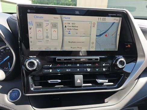 Certified 2020 Toyota Highlander Platinum AWD/4WD image 26