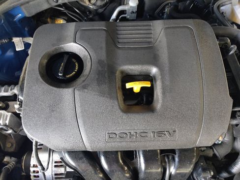 Used 2020 Hyundai Elantra SE FWD image 30