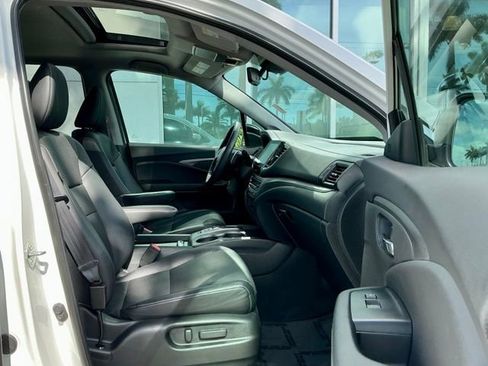 Certified 2023 Honda Ridgeline RTL image 19