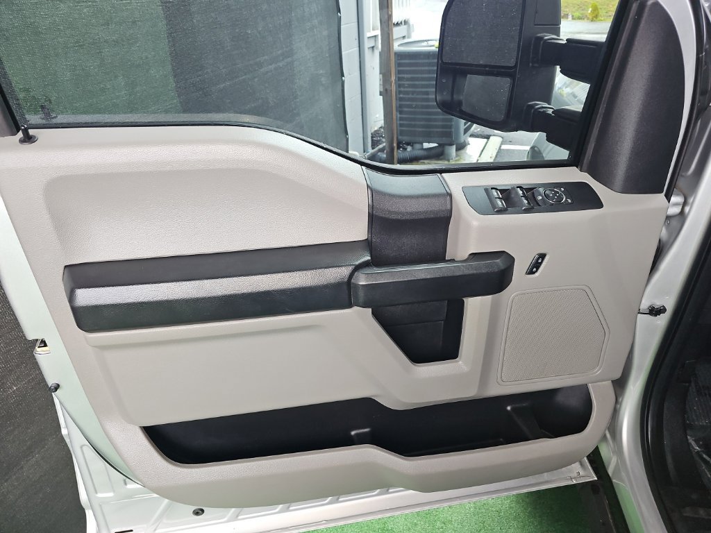 Used 2018 Ford F350 XL w/ Power Equipment Group AWD/4WD image 29