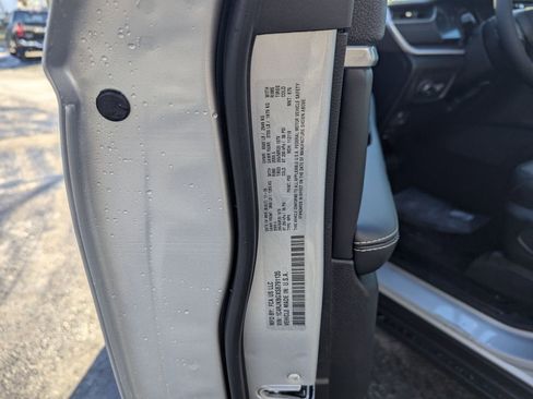 New 2025 Jeep Grand Cherokee L Limited w/ Black Appearance Package image 27