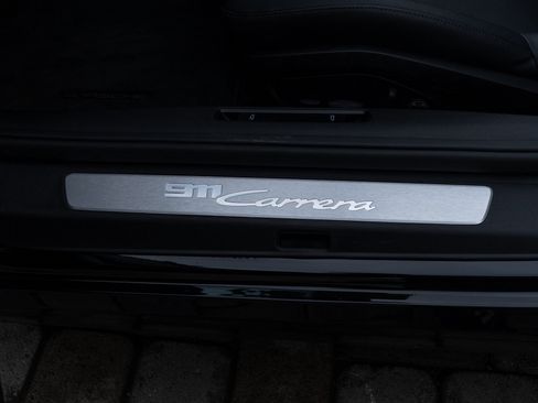 Used 2025 Porsche 911 Carrera image 12