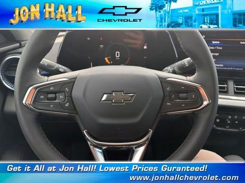 New 2026 Chevrolet Trax LT w/ Driver Confidence Package image 27