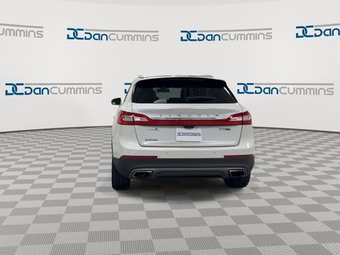 Used 2016 Lincoln MKX Reserve w/ Technology Package AWD/4WD image 7