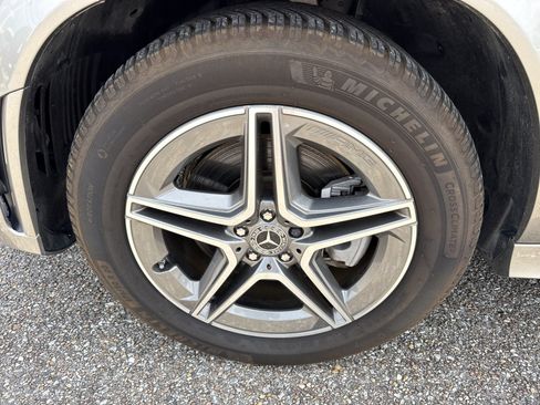 Used 2023 Mercedes-Benz GLE 450 4MATIC image 10