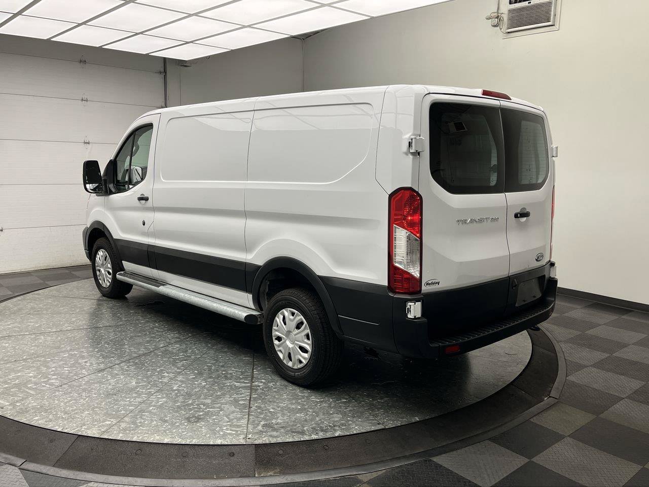 Used 2025 Ford Transit 250 Low Roof w/ Exterior Upgrade Package RWD image 2