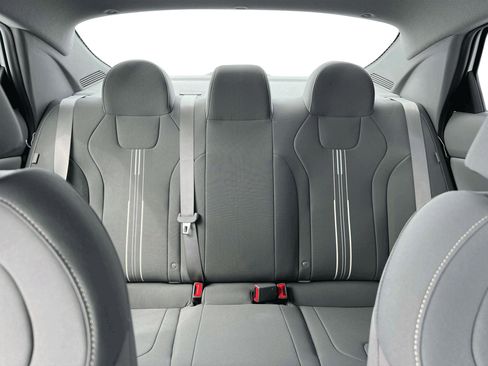 New 2025 Hyundai Elantra Blue image 16