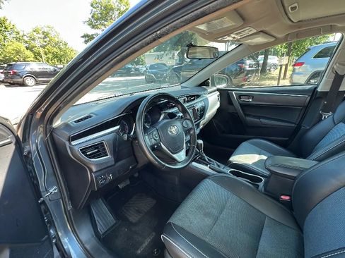 Used 2015 Toyota Corolla S w/ Driver Convenience Package FWD image 9