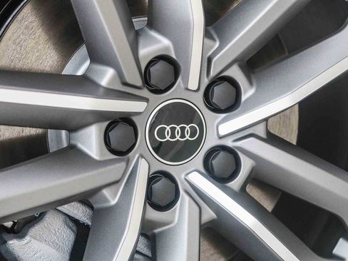 New 2025 Audi Q3 2.0T Premium image 15