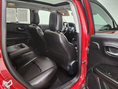Used 2021 Jeep Compass Latitude w/ Sun and Sound Group AWD/4WD image 30