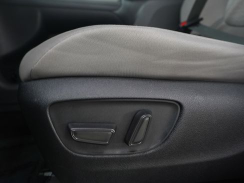 Used 2024 Toyota Sienna LE image 24