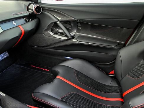 Used 2020 Ferrari 812 Superfast RWD image 47
