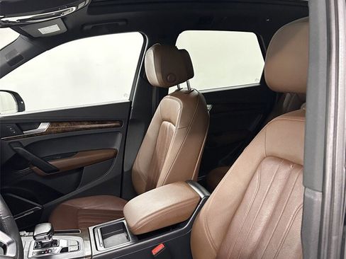 Used 2018 Audi Q5 2.0T Premium Plus w/ Premium Plus Package image 12